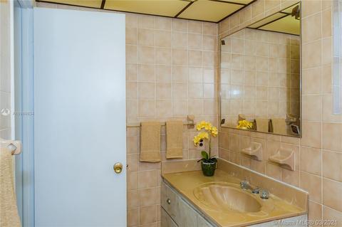 321 E 64th St, Hialeah, FL 33013 photo 35