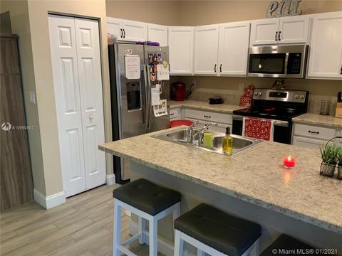 9317 W 33rd Ave, Hialeah, FL 33018 photo 6