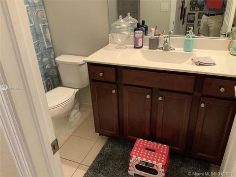 9317 W 33rd Ave, Hialeah, FL 33018 photo 11