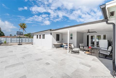 Undisclosed, Hialeah, FL 33013 photo 32