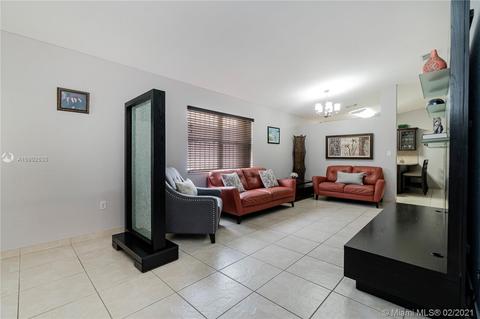 7307 W 34th Ct, Hialeah, FL 33018 photo 4