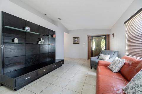 7307 W 34th Ct, Hialeah, FL 33018 photo 5