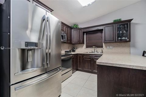 7307 W 34th Ct, Hialeah, FL 33018 photo 8