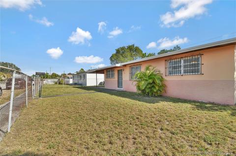 5135 E 9th Ln, Hialeah, FL 33013 photo 2