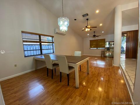 16800 NW 83rd Pl, Miami Lakes, FL 33016 photo 4