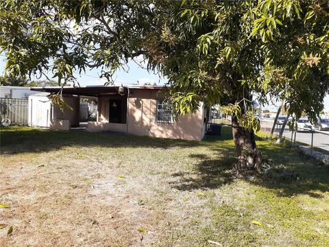 790 E 48th St, Hialeah, FL 33013 photo 4