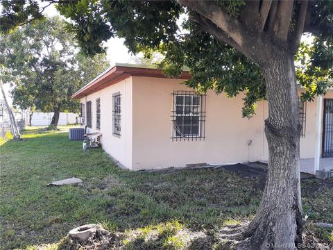790 E 48th St, Hialeah, FL 33013 photo 2