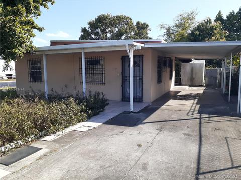 790 E 48th St, Hialeah, FL 33013 photo 3
