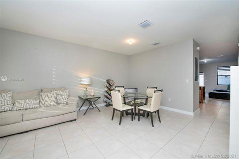 9367 W 33rd Way, Hialeah, FL 33018 photo 4