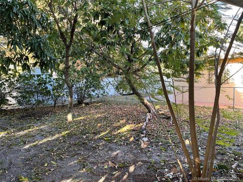 959 E 19th St, Hialeah, FL 33013 photo 13
