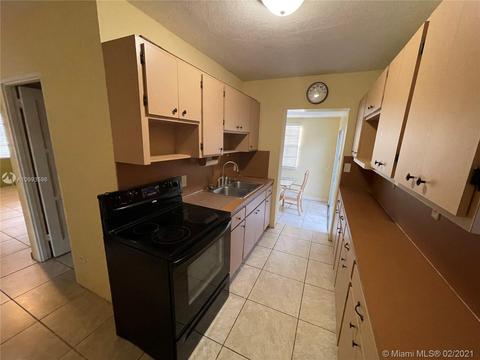 959 E 19th St, Hialeah, FL 33013 photo 8