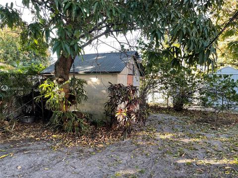 959 E 19th St, Hialeah, FL 33013 photo 20