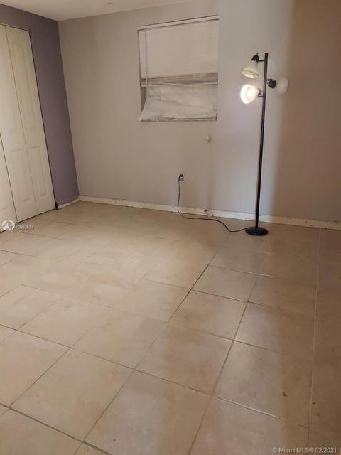 1555 W 44th Pl #252C, Hialeah, FL 33012 photo 6