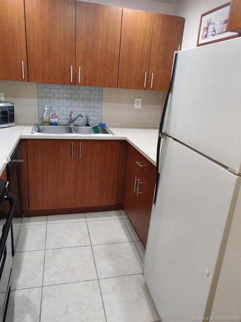 1555 W 44th Pl #252C, Hialeah, FL 33012 photo 5