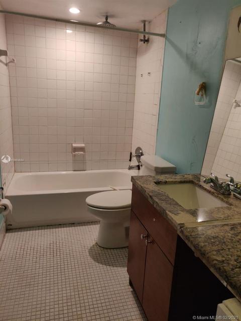 1555 W 44th Pl #252C, Hialeah, FL 33012 photo 8