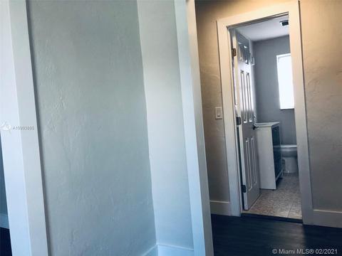 Undisclosed, Hialeah, FL 33013 photo 40