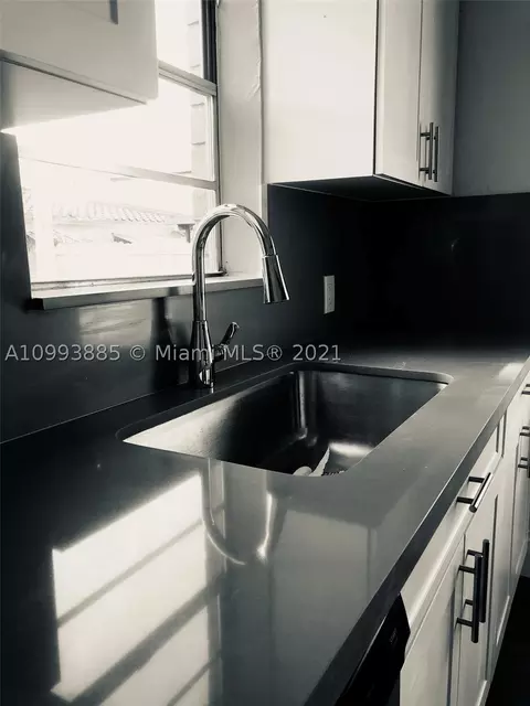 Undisclosed, Hialeah, FL 33013 photo 14