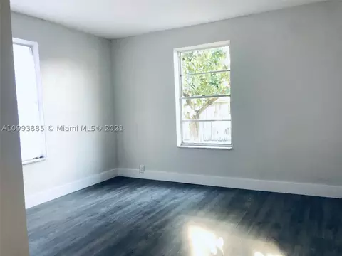 Undisclosed, Hialeah, FL 33013 photo 47