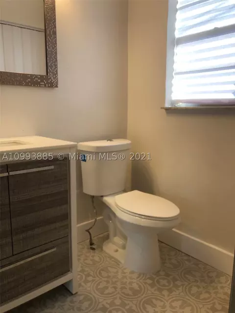 Undisclosed, Hialeah, FL 33013 photo 31