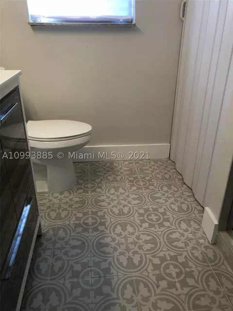 Undisclosed, Hialeah, FL 33013 photo 29