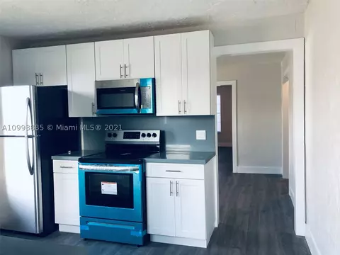 Undisclosed, Hialeah, FL 33013 photo 17