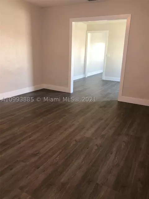 Undisclosed, Hialeah, FL 33013 photo 20