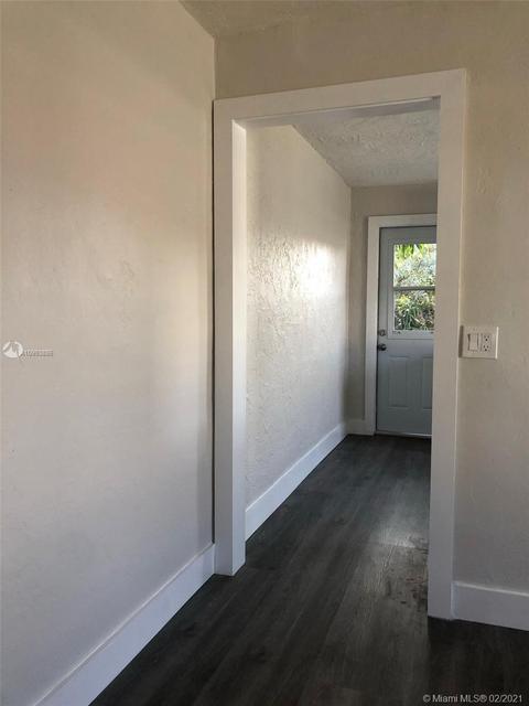 Undisclosed, Hialeah, FL 33013 photo 25