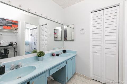 6895 W 3rd Ave, Hialeah, FL 33014 photo 14