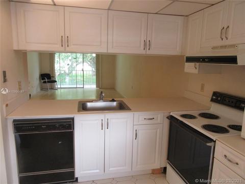 2604 Nassau Bnd #E2, Coconut Creek, FL 33066 photo 4