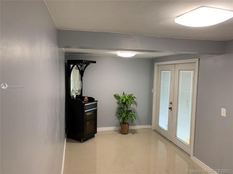 809 E 21st St, Hialeah, FL 33013 photo 9