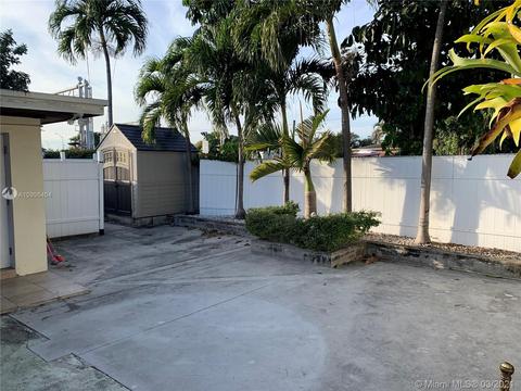 809 E 21st St, Hialeah, FL 33013 photo 12