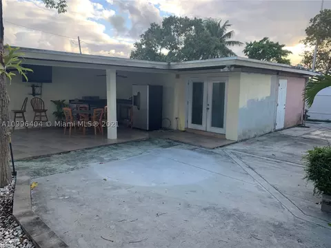809 E 21st St, Hialeah, FL 33013 photo 5