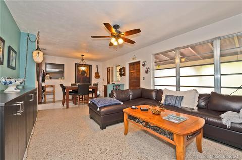 730 W 39th Pl, Hialeah, FL 33012 photo 11