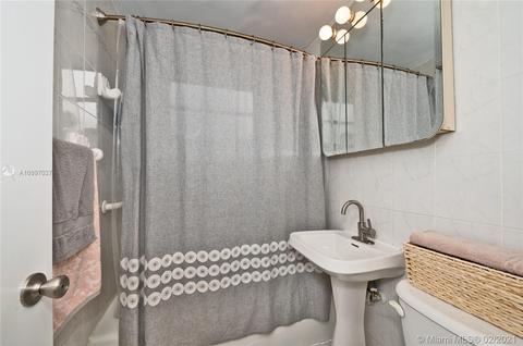 730 W 39th Pl, Hialeah, FL 33012 photo 13