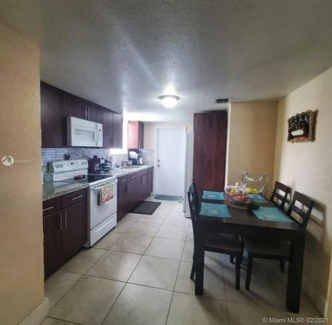239 E 38th St, Hialeah, FL 33013 photo 6