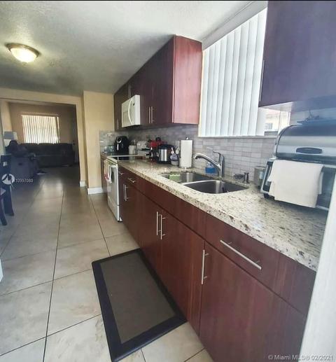 239 E 38th St, Hialeah, FL 33013 photo 8