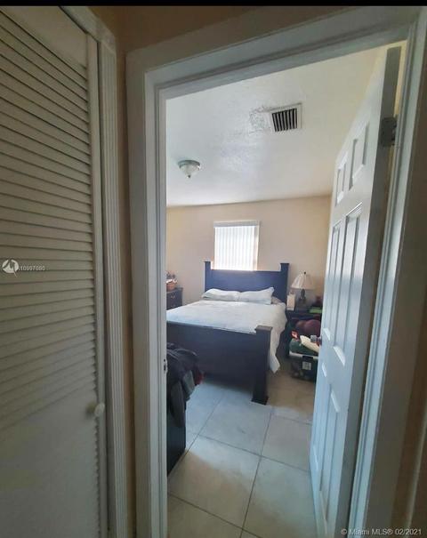239 E 38th St, Hialeah, FL 33013 photo 9