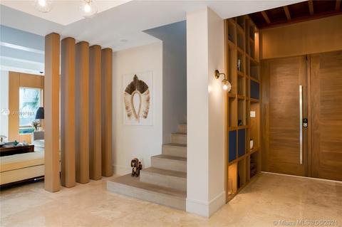 545 Hampton Ln, Key Biscayne, FL 33149 photo 3