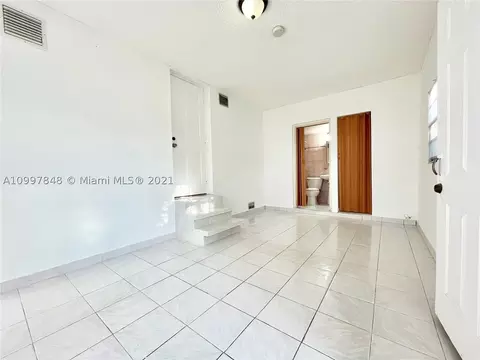 474 E 20th St, Hialeah, FL 33013 photo 25