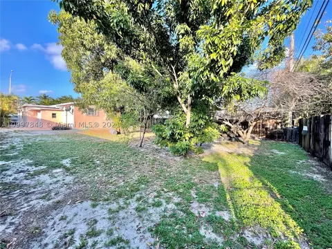 474 E 20th St, Hialeah, FL 33013 photo 32