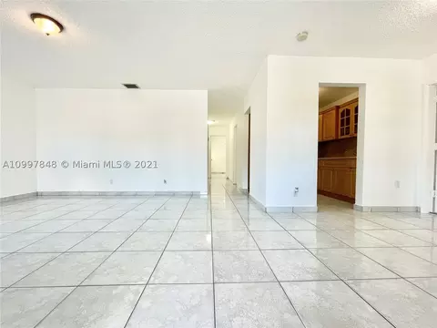 474 E 20th St, Hialeah, FL 33013 photo 3