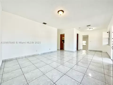474 E 20th St, Hialeah, FL 33013 photo 5