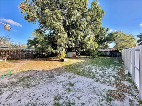 474 E 20th St, Hialeah, FL 33013 photo 30