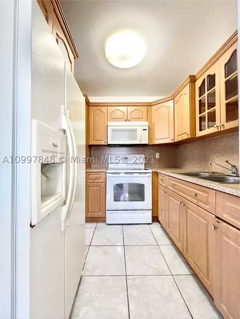 474 E 20th St, Hialeah, FL 33013 photo 8