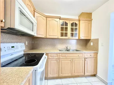 474 E 20th St, Hialeah, FL 33013 photo 11