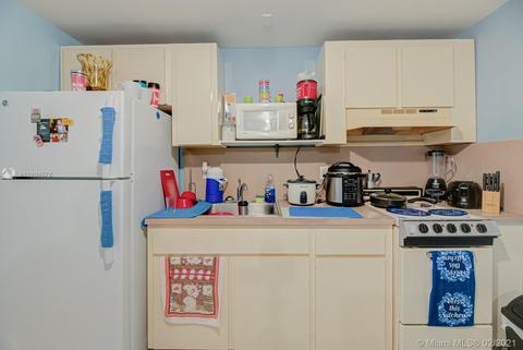 261 NW 60 Ave, Miami, FL 33126 photo 22