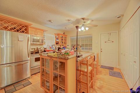 261 NW 60 Ave, Miami, FL 33126 photo 8