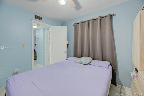 261 NW 60 Ave, Miami, FL 33126 photo 25