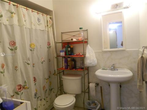 1824 W 73rd Pl, Hialeah, FL 33014 photo 16