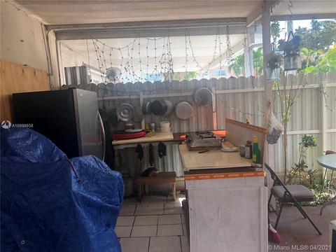 1824 W 73rd Pl, Hialeah, FL 33014 photo 8